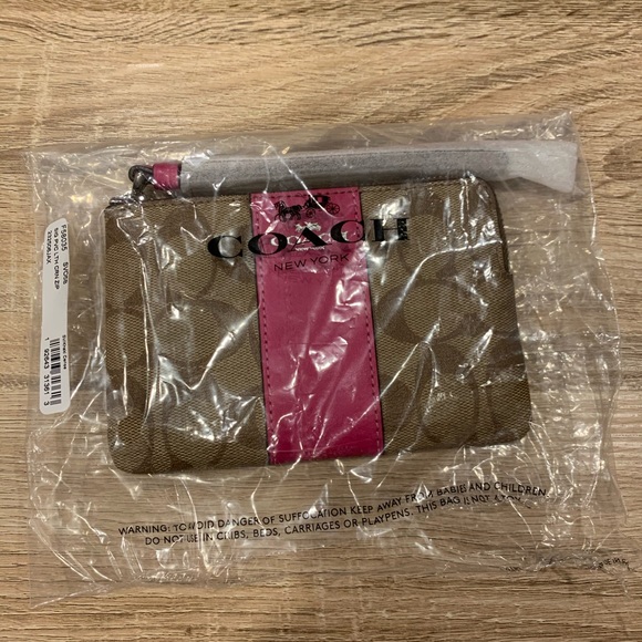 Coach Wristlet - Picture 1 of 3